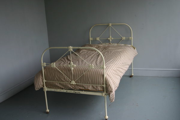 90cm Antique Iron Bedstead 9364C36