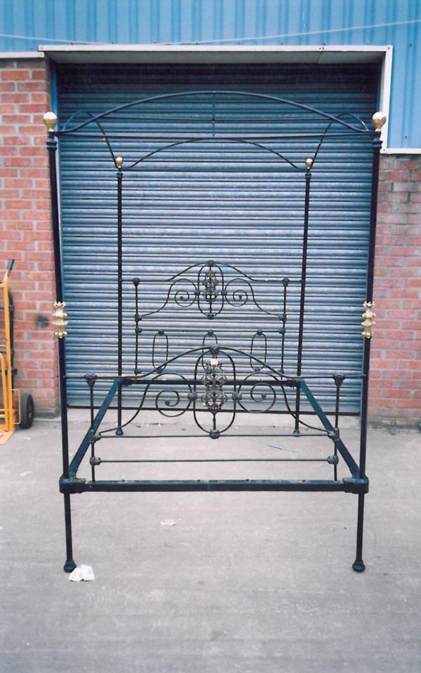 135cm Victorian Iron Four Poster Bedstead