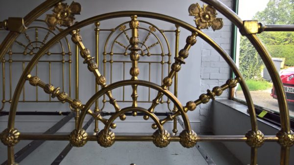 Matched Pair of 90cm Antique All Brass Bedsteads 6361A36PR - Image 2