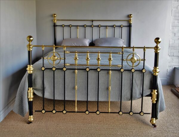 5ft6 Victorian Brass & Iron Bedstead – Ref. 9661B66 - Image 2