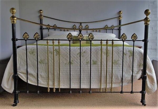 6ft Victorian Brass & Iron Bedstead – Ref. 9725B72 - Image 5