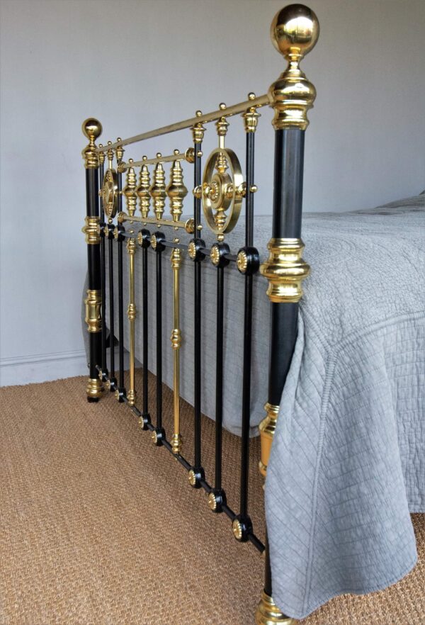 5ft6 Victorian Brass & Iron Bedstead – Ref. 9661B66 - Image 5