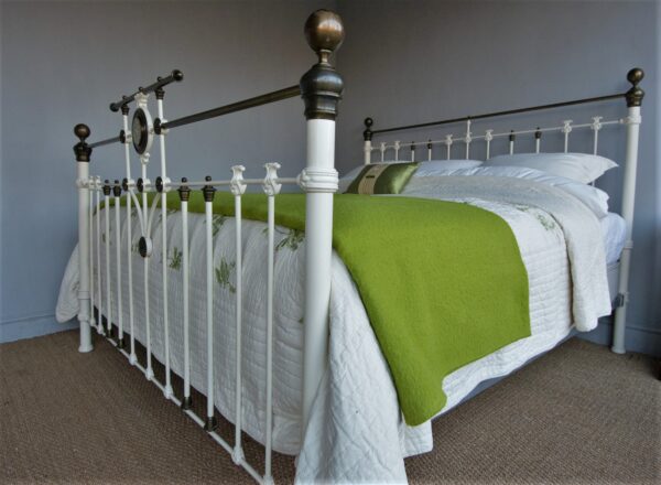 6ft Victorian Brass & Iron Bedstead – Ref. 9724B72 - Image 5