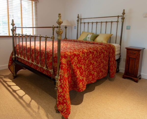 5ft Victorian Brass Bedstead – Ref. 96016A60