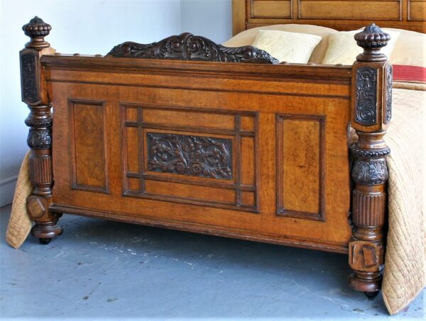 5ft Victorian Oak and Burr Walnut Bedstead – Ref. 96014W60 - Image 2