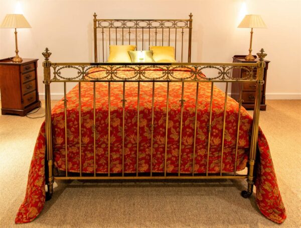 5ft Victorian Brass Bedstead – Ref. 96015A60 - Image 2