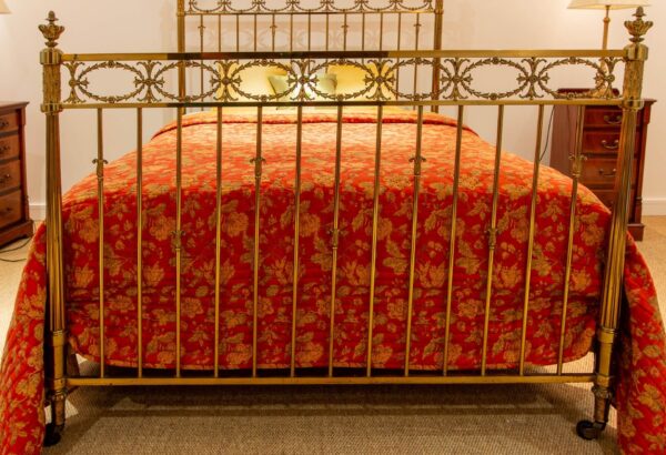 5ft Victorian Brass Bedstead – Ref. 96015A60 - Image 3
