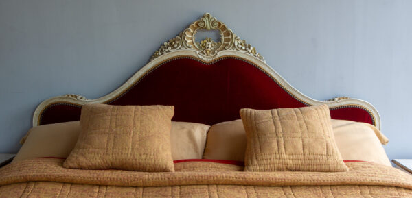 5ft6 Antique French Painted & Upholstered Bedstead – Ref. 96611W66 - Image 4