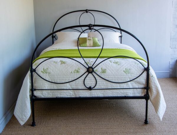 5ft Victorian Iron Bedstead – Ref. 9605C60 - Image 2