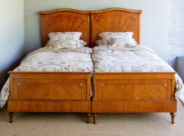 3ft3 Matched Pair of Wooden – Ref. 93917W39P - Image 2