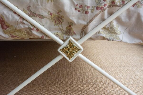 3ft Victorian Matched Pair of Brass & Iron Bedsteads – Ref. 9364B36PR - Image 6