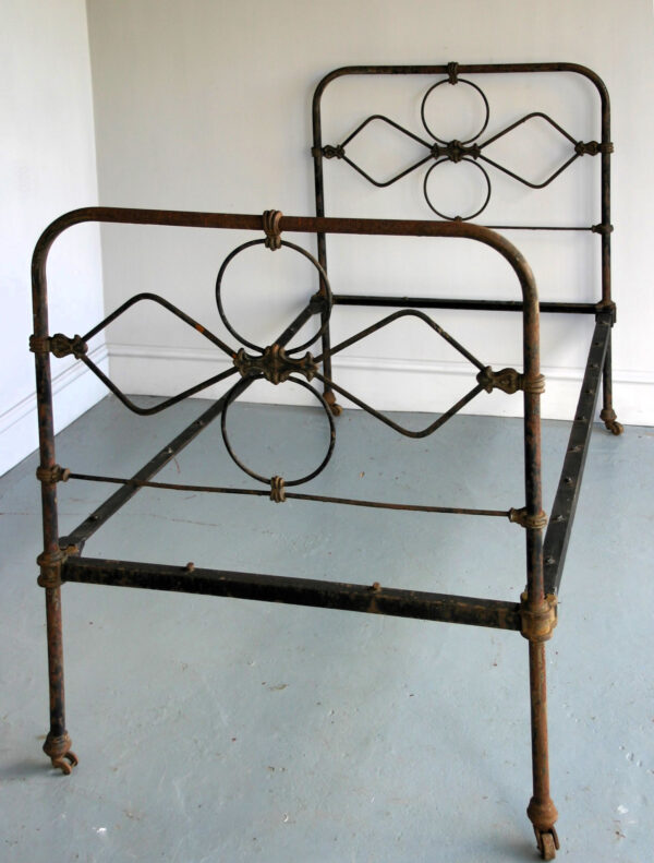 3ft Antique Victorian Iron Bedstead – Ref. BA 9362C36