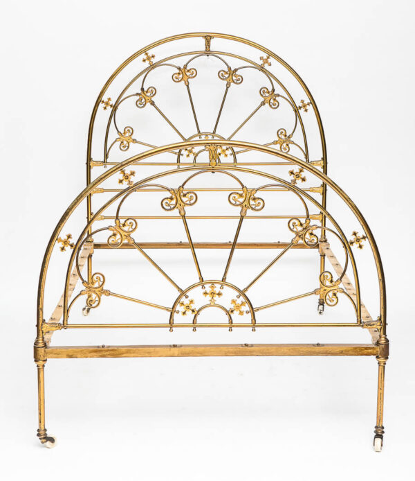 4ft6 Antique Victorian All Brass Bedstead – Ref. BA 9544A54