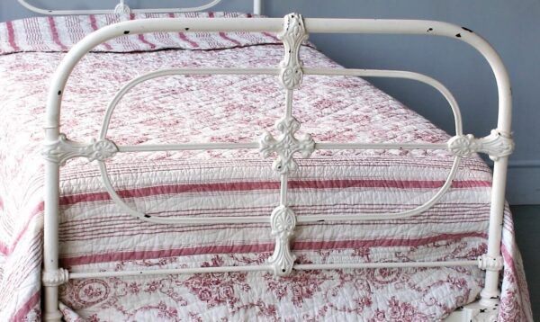 3ft Antique Victorian Iron Bedstead – Ref. BA 9361C36 - Image 2
