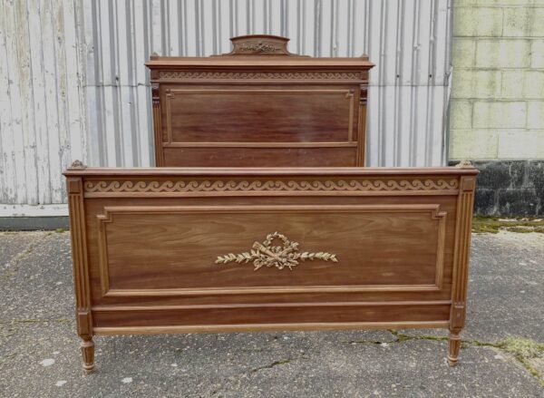 4ft6 Antique French Cherry Wood Bedstead – Ref. BA 9542W54 - Image 2