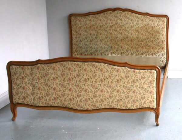 5ft Antique French Beech, Upholstered Bedstead – Ref. 9607WU60X75 - Image 2