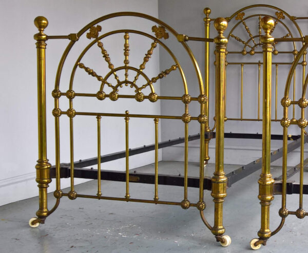 3ft Antique Victorian Matched Pair of All Brass Bedsteads – Ref.  6361A36PR - Image 2