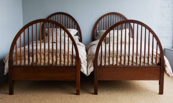 3ft Antique Edwardian Matched Pair of Mahogany Bedsteads – Ref. 93615W36PR - Image 3