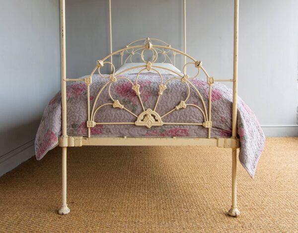 3ft Victorian Iron Four-poster Bedstead – Ref. 9365C36 - Image 3