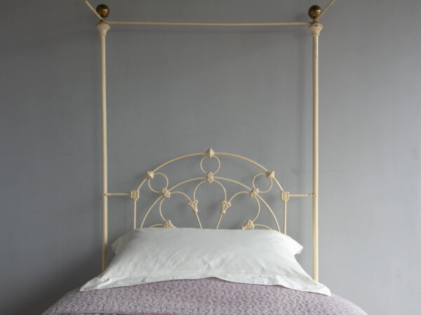 3ft Victorian Iron Four-poster Bedstead – Ref. 9365C36 - Image 4