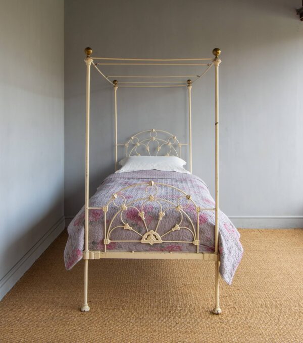 3ft Victorian Iron Four-poster Bedstead – Ref. 9365C36 - Image 7