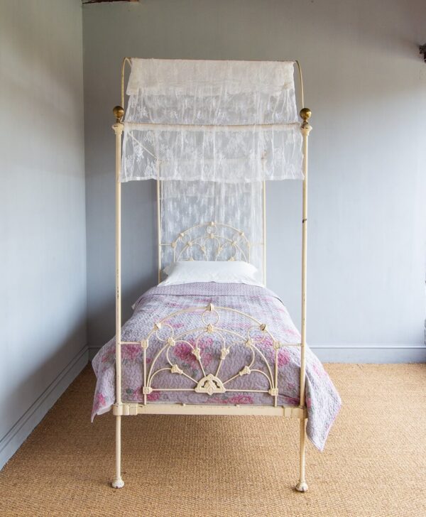 3ft Victorian Iron Four-poster Bedstead – Ref. 9365C36 - Image 9