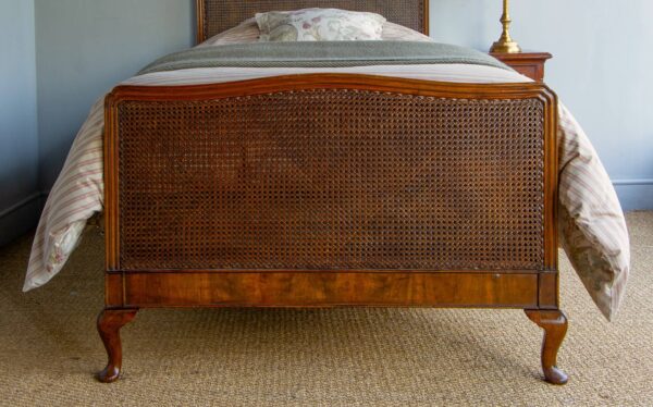 3ft6 Antique Edwardian Caned Walnut Bedstead – Ref. 9422WC42 - Image 3